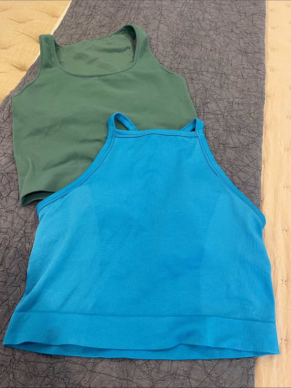 NWOT 2 DSG Green and Bright Blue Crop Tops